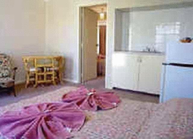 White Gum Motel Alice Springs Phòng bức ảnh